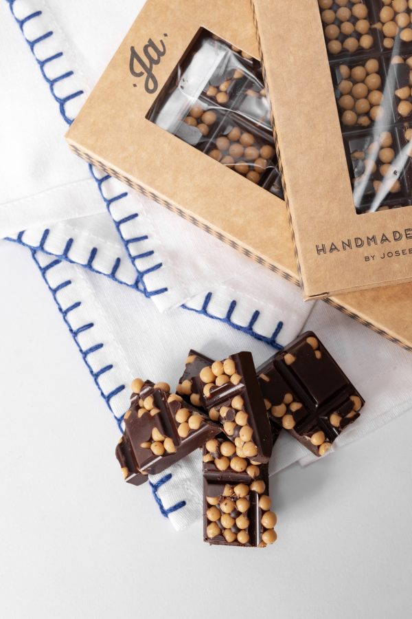 Tableta de chocolate negro 85% con caramelo
