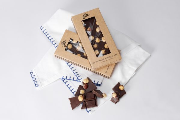 Tableta de chocolate negro 55% con avellana - Imagen 2